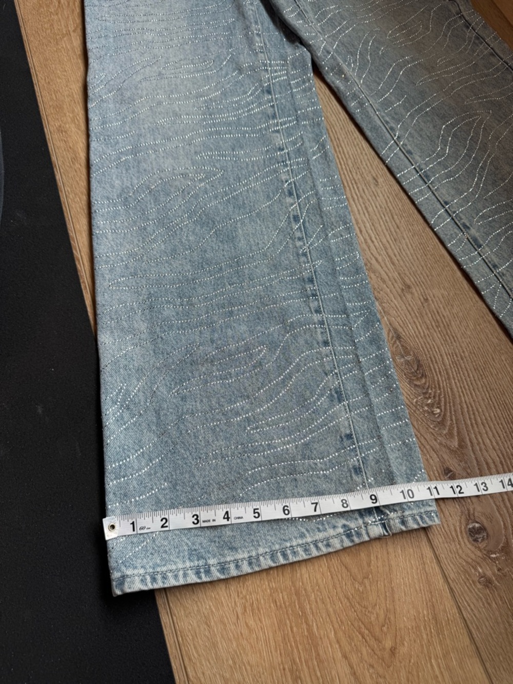 Pacsun Casey Low Rise Baggy Jeans Zebra Rhinestone Light Indigo size 25 (size 2) - Picture 3 of 11
